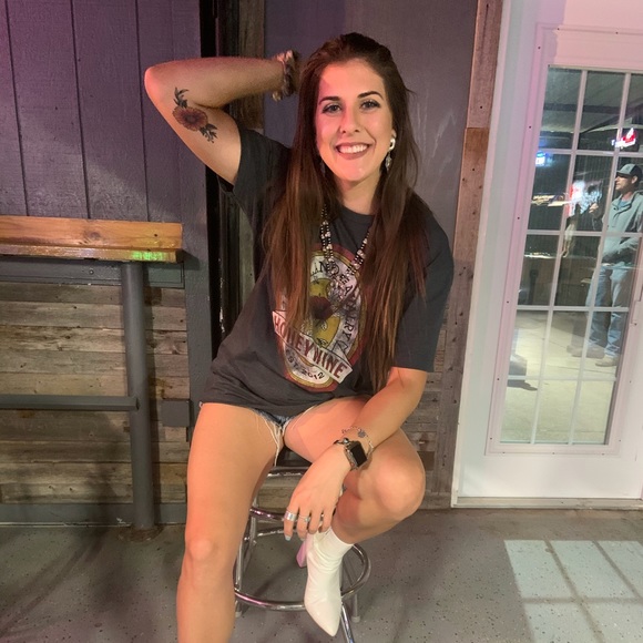 Meet the Posher - Picture 2 of 9